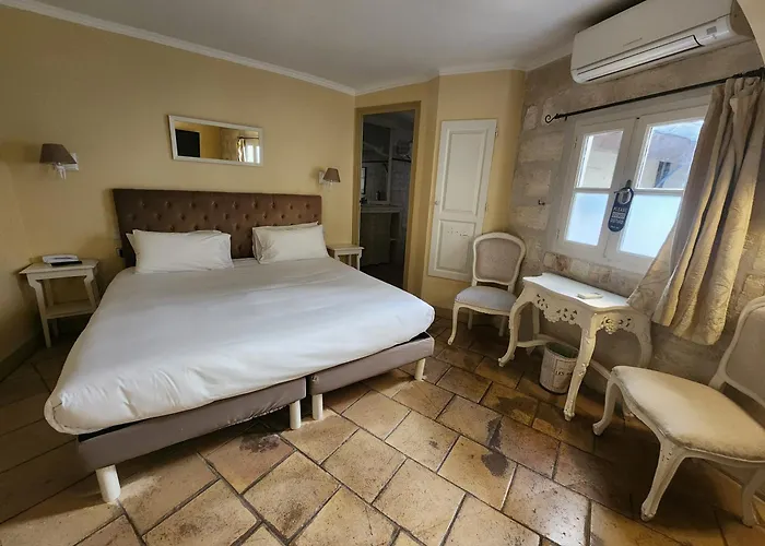 Hotel Du Palais Des Papes